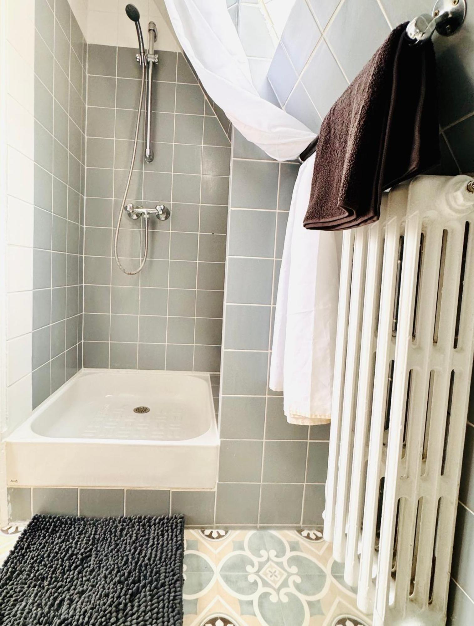 Cosy Place Entre L'arc De Triomphe Et Les Champs-elysees Privatunterkunft Paris